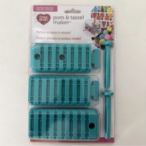 Red Heart Pompom & Tassel Maker‎ Teal Craft Sewing Tool Decorating Accessories
